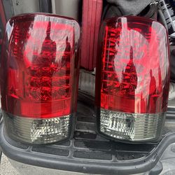 luces traseras GMC YUKON  / 2000 / 06
