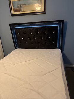 Bedroom set