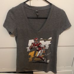 Patrick Mahomes Womens Size Medium Shirt 