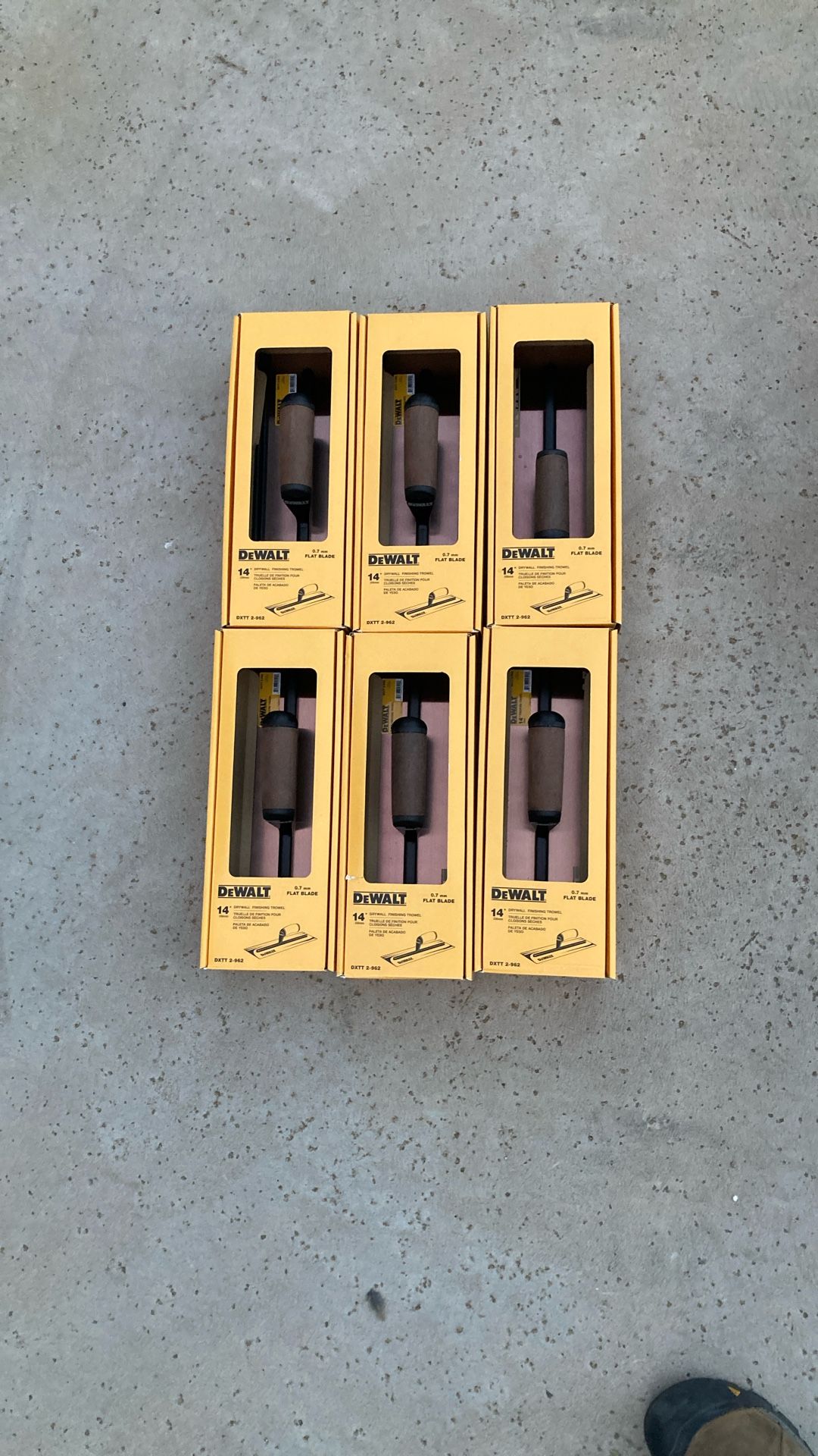 6 Dewalt Drywall Finishing Trowels 14”