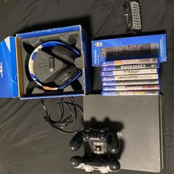1TB Slim PS4 Bundle