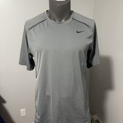 Nike T Shirt Mens Size Large Gray Training Active Short Sleeve Heavyweight