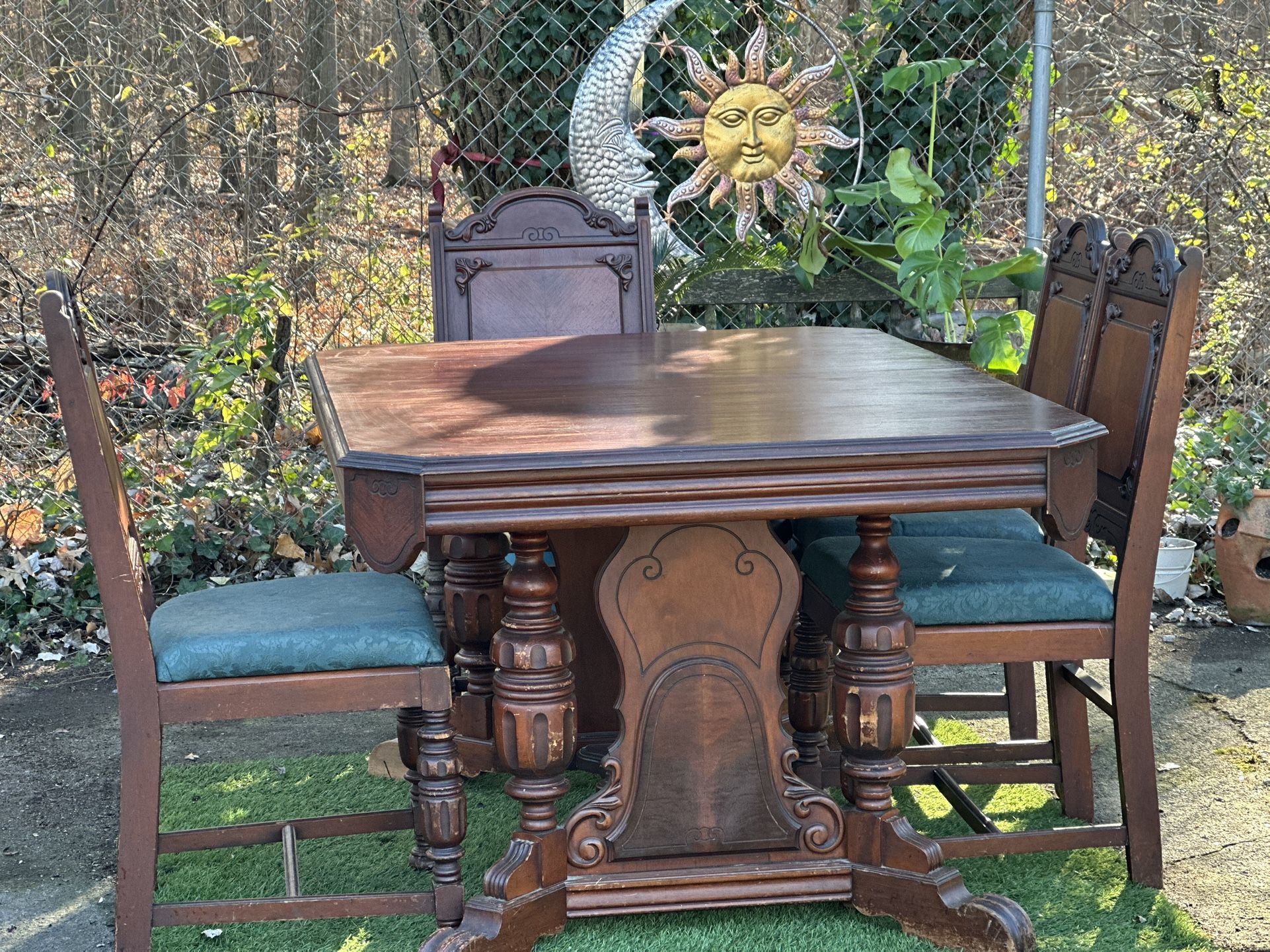 Antique Jacobson Style Solid Wood Expanding Dining Table w/ 4 Chairs  