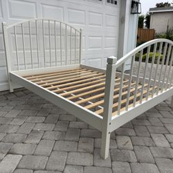 Crate And Barrel Queen Size Bed Frame 