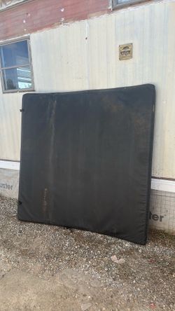 Ford bed cover