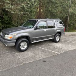 1999 Ford Explorer