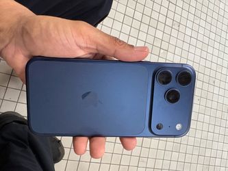 iPhone 17 pro max 512gb 100% unlcoked with original box