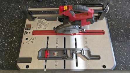 SKIL Flooring Saw
