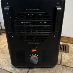 Utility Heater 1500w. Works As It Should. You Must Pickup