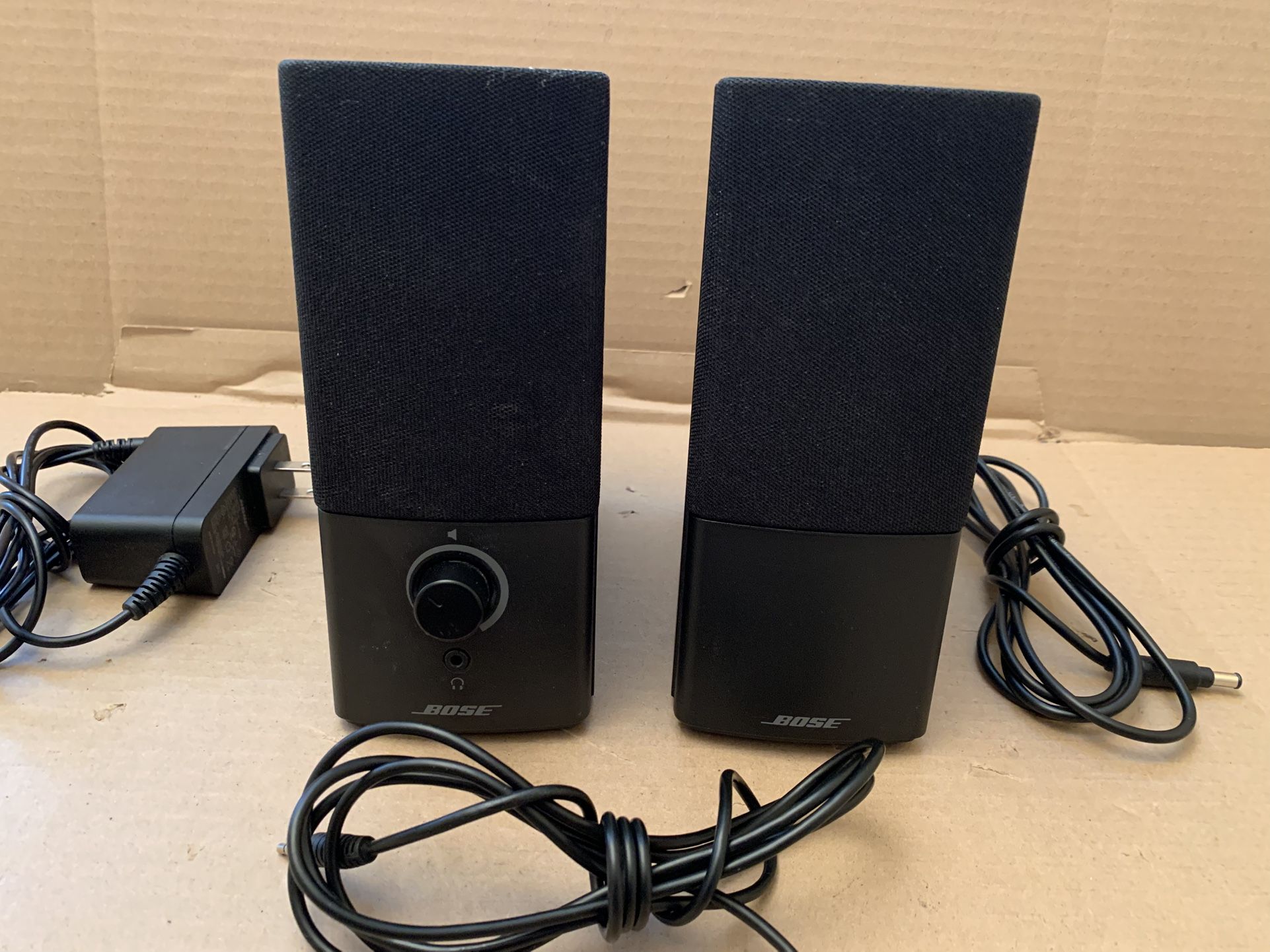 BOSE COMPANION 2 Series III Multimedia Computer/PC/Laptop Powered Speaker System