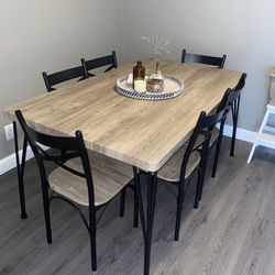 Light Wood Dining Table 