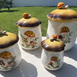 Vtg 1976 Merry Mushroom Canister Sears Roebuck set of 4. Minor crazing and some minor scuff marks on front. Clean inside