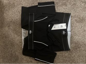Black matching alo set