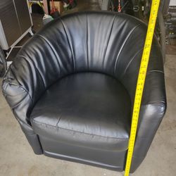 Black Pleather Comfort Chair Used