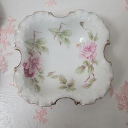 Rose Porcelain Jewelry Holder For Sale 