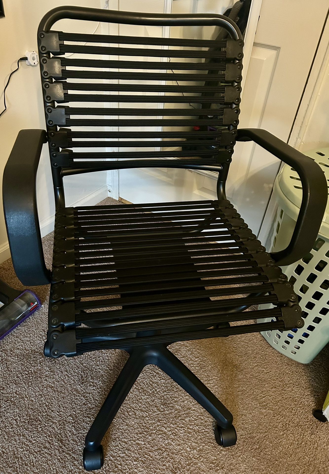 Black Bungee Office Chair