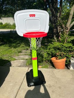 Fisher-Price adjustable kids basketball hoop