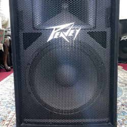 Powered PA System (2 Peavy Passive Speakers/Behringer Power Amplifier)/(TAKING BEST OFFERS)