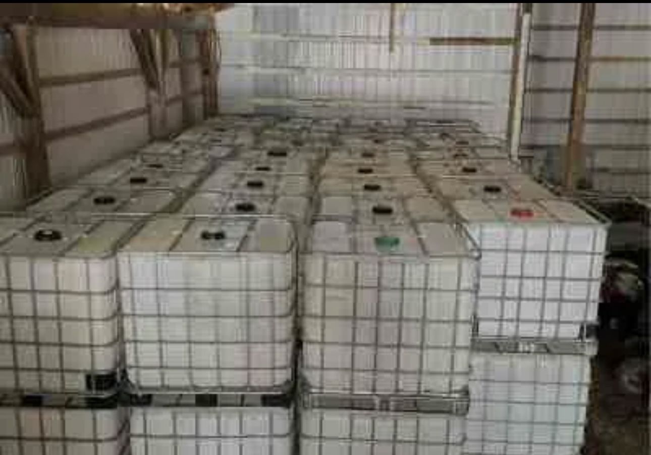 Totes 275-330 Gallon 