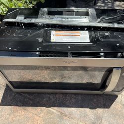 Whirlpool 1.7-cu ft 29.94-in Over-the-Range Microwave