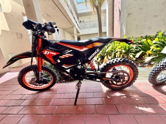 Qronge X1 Spark (M) Mini Black & Orange E-Bike 50MPH - $600 (Orig $1,399 / 58% Off)