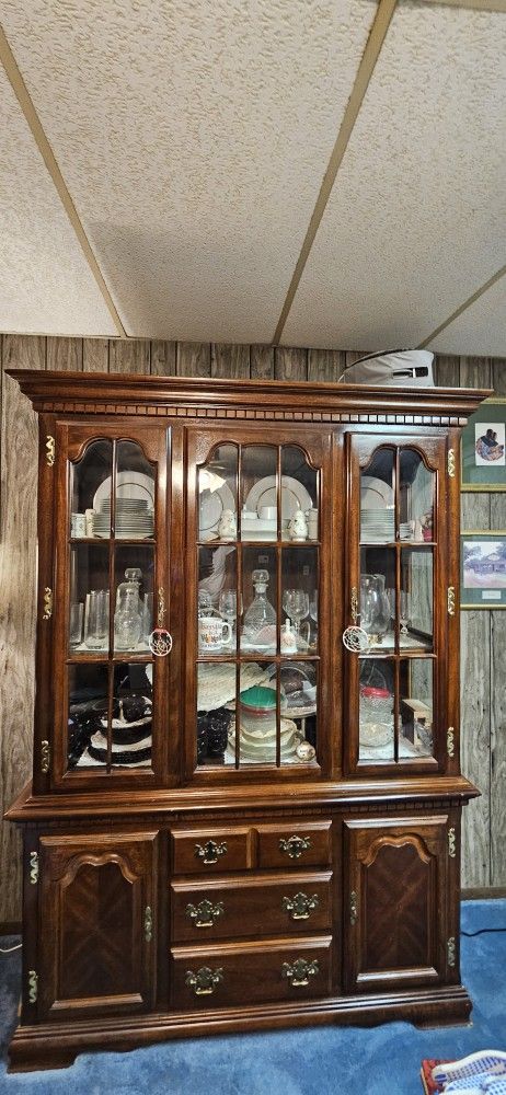 China cabinet