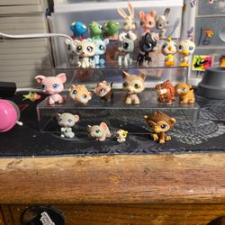 23 Different Littlest Pets Figures
