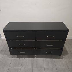 Dresser drawer