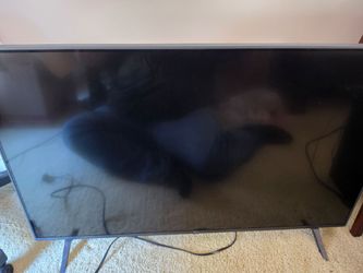 LG 43UQ7590 43" Class + Sony Soundbar
