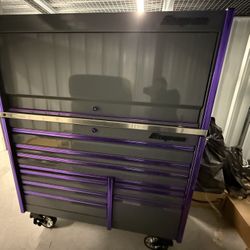Snap-On Box with Hutch