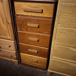 Small Solid Wood 5 Drawer Dresser 