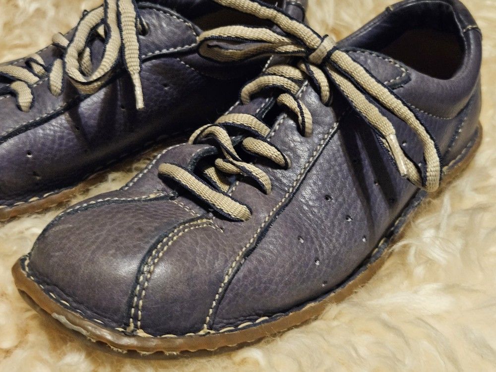 Kid's BORN Leather Casual Shoes Unisex Size 6.5