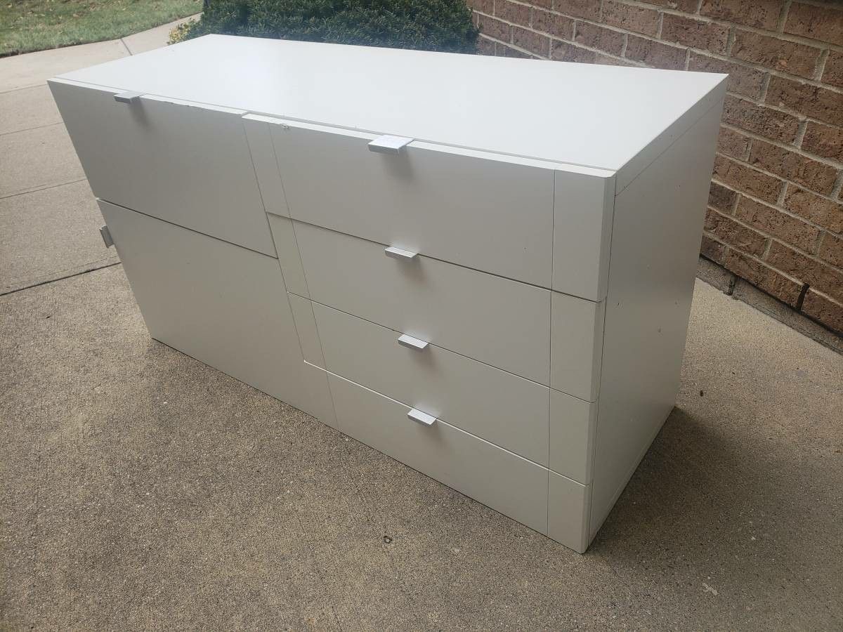 Long white Dresser And Nightstand White Bedroom Set
