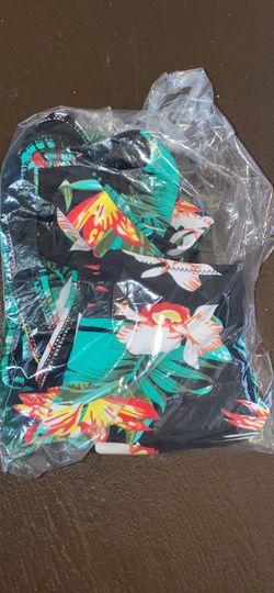 2 PIECE SWIMSUIT 🩱 SIZE SMALL 🔥🔥🔥🔥