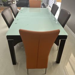 Extendable Dining Table
