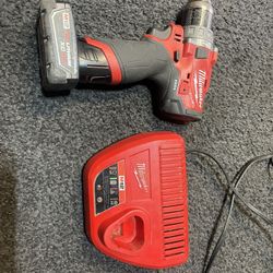 Milwaukee M12 Hammer Drill/Driver 
