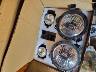OEM Jeep Gladiator JT Headlights Foglights