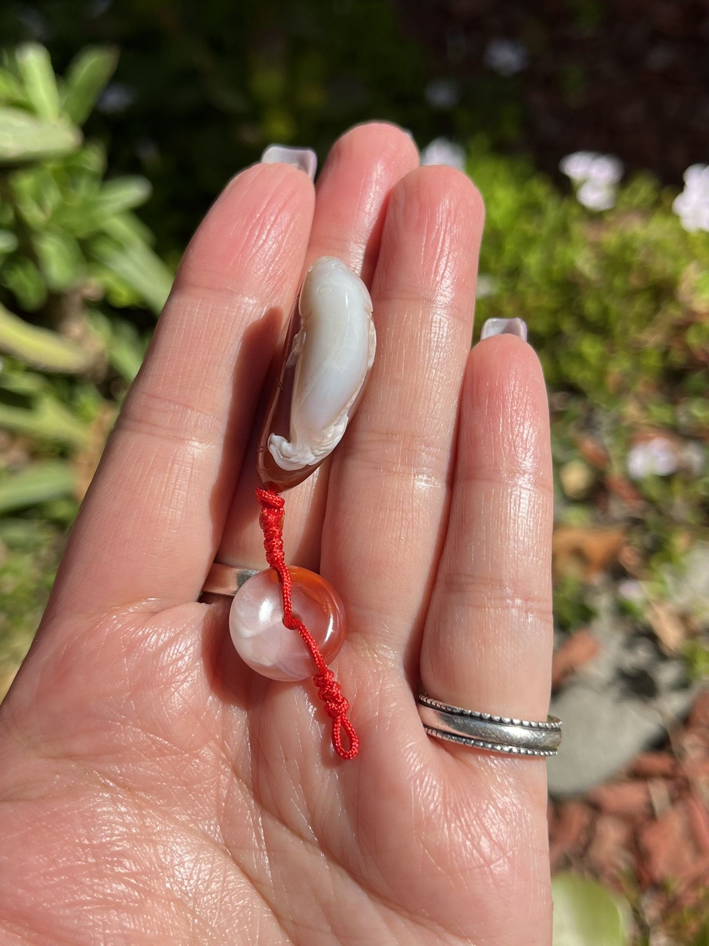 NanHong agate red & white charm
