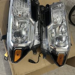 2022 Toyota Tacoma headlights OEM 