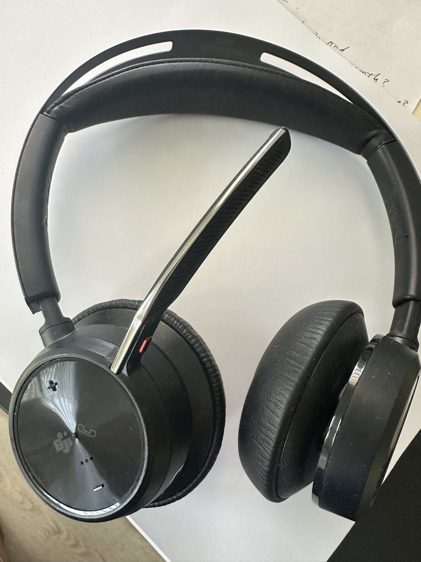 Poly Voyager Focus 2 UC Wireless Headset