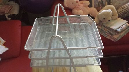 Mesh rack.