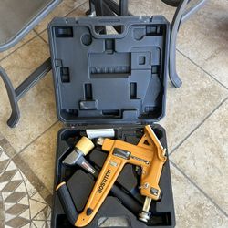 Bostitch pneumatic flooring stapler/nailer