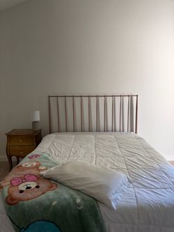 Queen Platform Bedframe