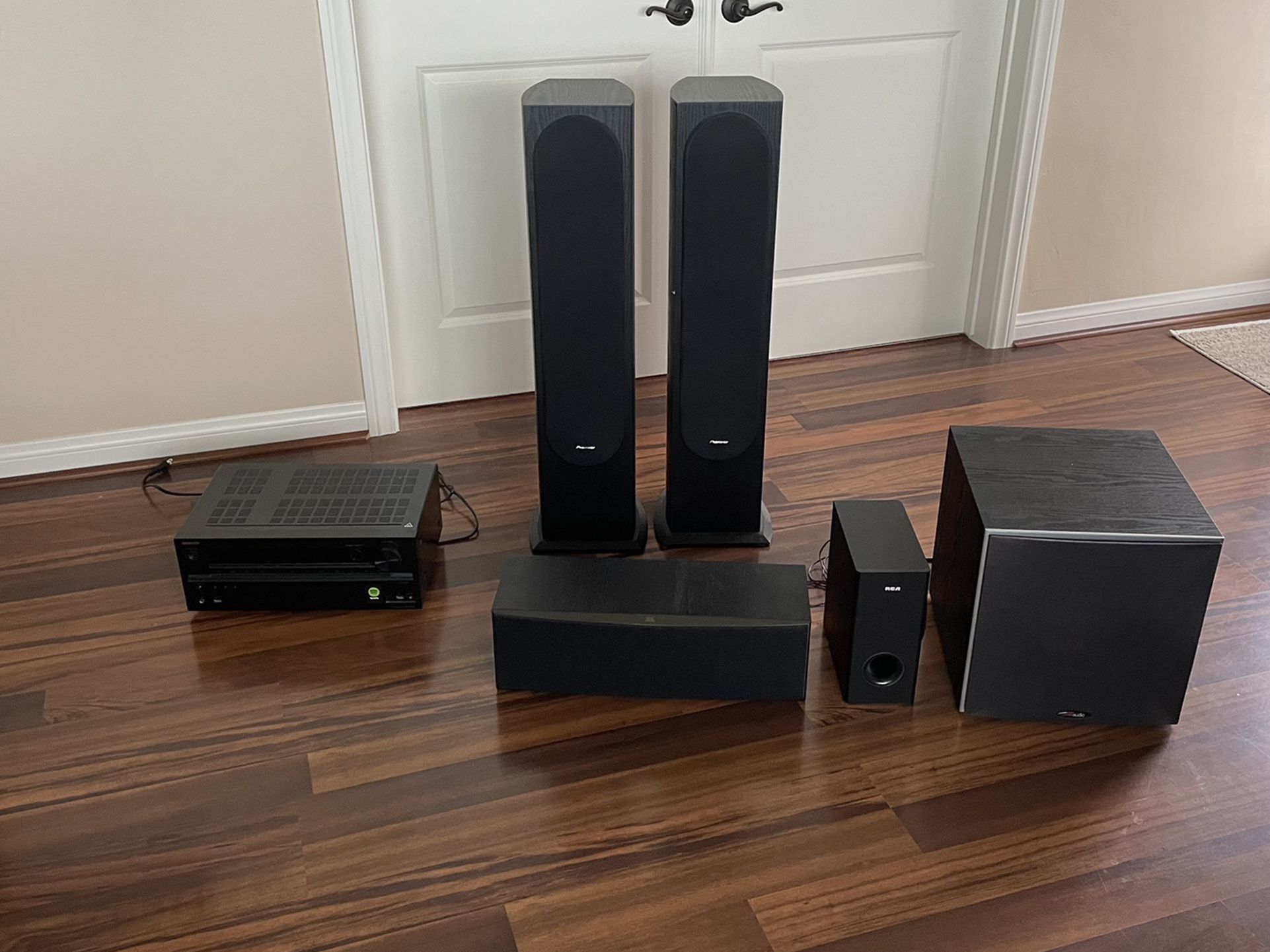 Onkyo Surround Receiver And Speakers
