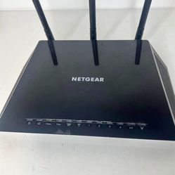 NETGEAR Nighthawk Smart Wi-Fi Router, R6700 - AC1750 Wireless Speed Up to 1750 Mbps | Up to 1500 Sq