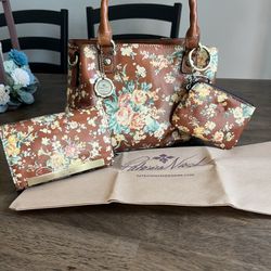 Patricia Nash Leather Purse