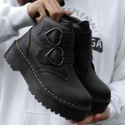 Doc Martens Devon Heart Boots