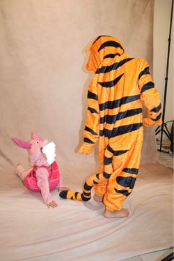 Tigger costume 4/5 child