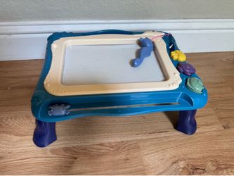 Magnetic sketch toy