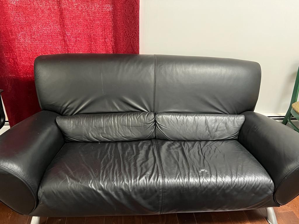 Leather Sofa Y Love Seat